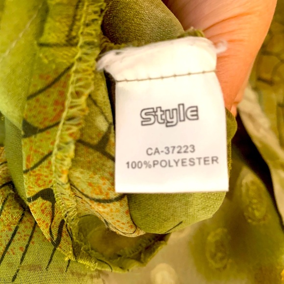 90s Vintage sheer blouse with unique buttons and wild fabric - Picture 7 of 11